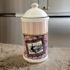 Vintage Ceramic Lidded Cookie Jar/Kitchen Canister